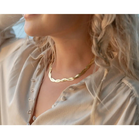 Herringbone Twist Necklace